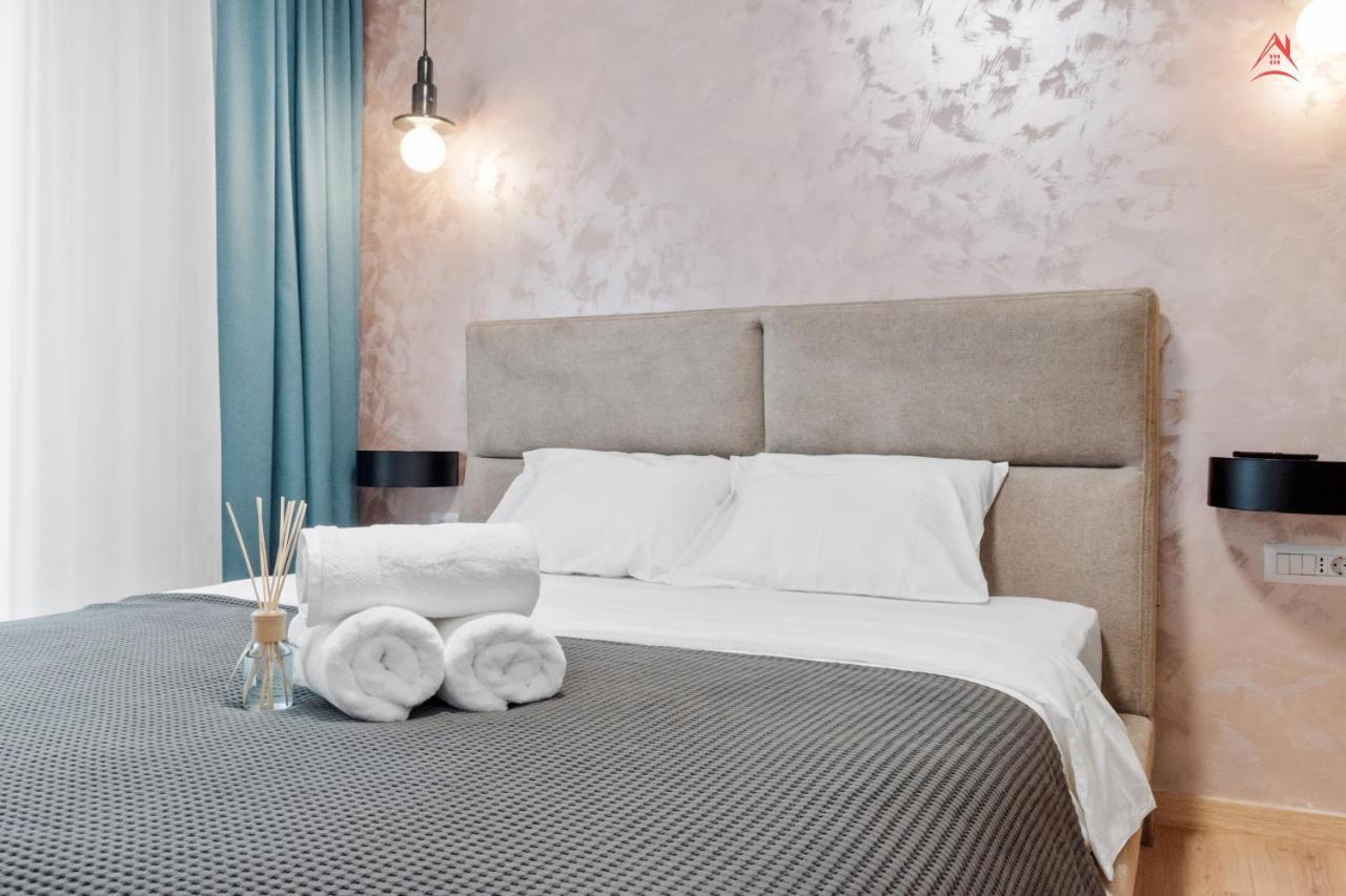 Apartment Opera - Cismigiu, Eroilor, Free Private Parking Bukarest